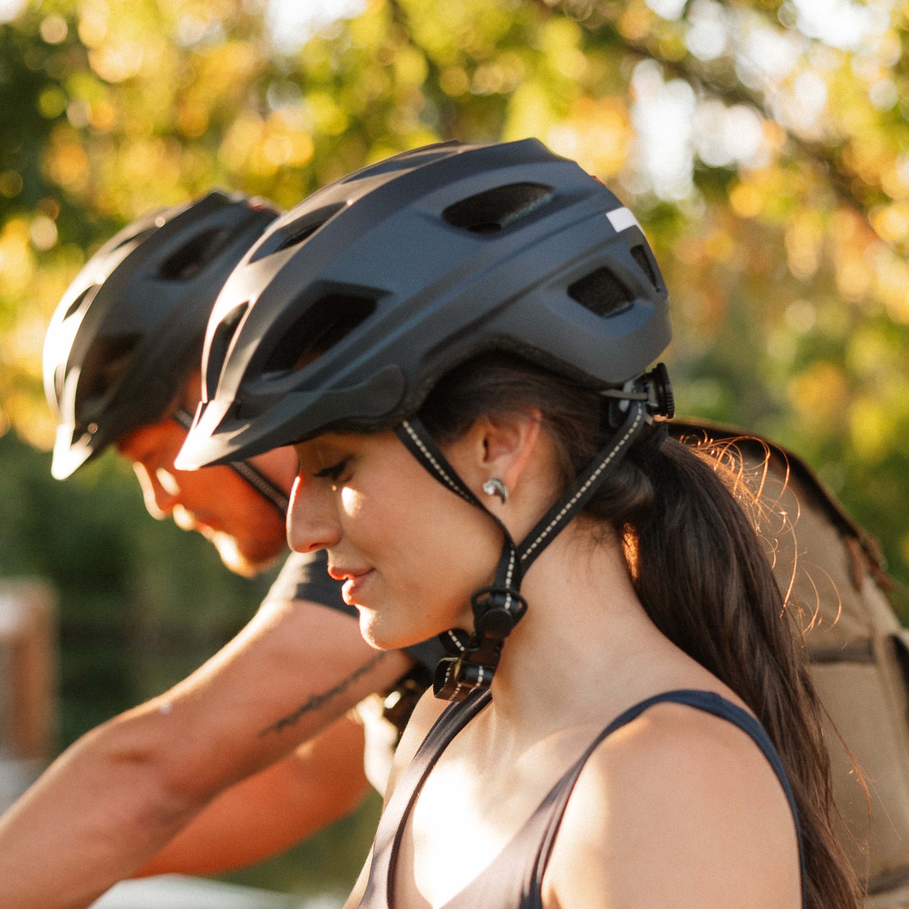 Lennon Commuter Bike Helmet - Image 23
